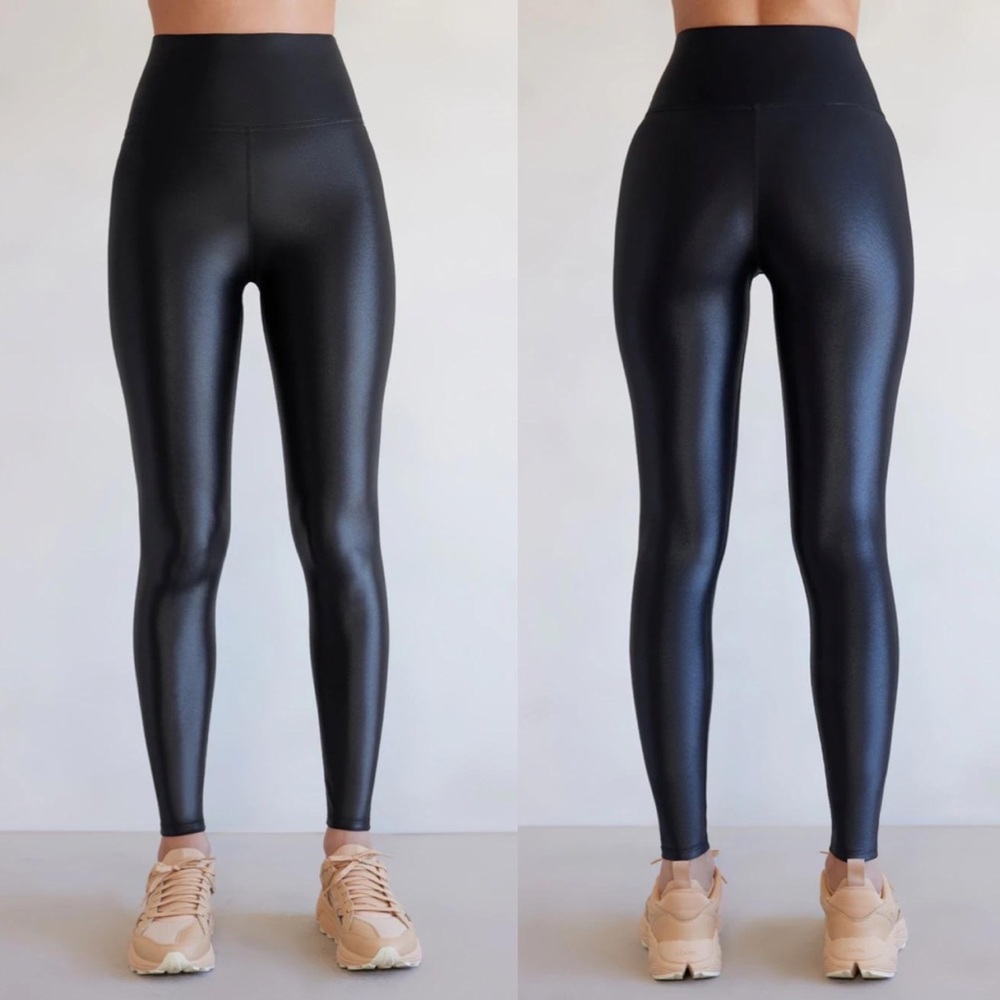 CARBON38 High Rise Full-length Black Legging in Takara Shine